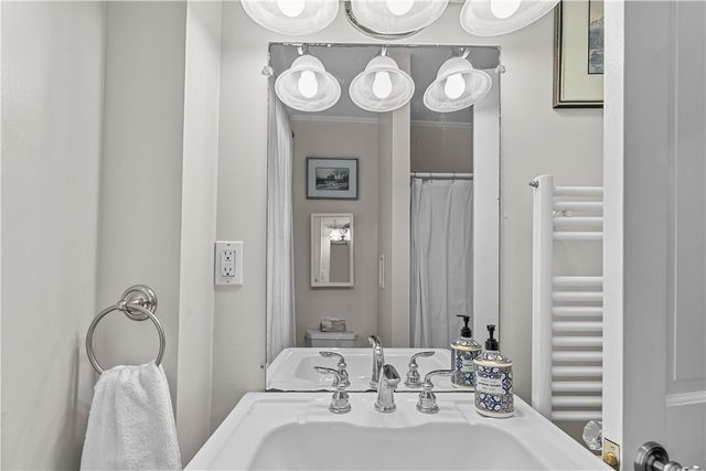 70 Church Street 3, Newport, RI 02840