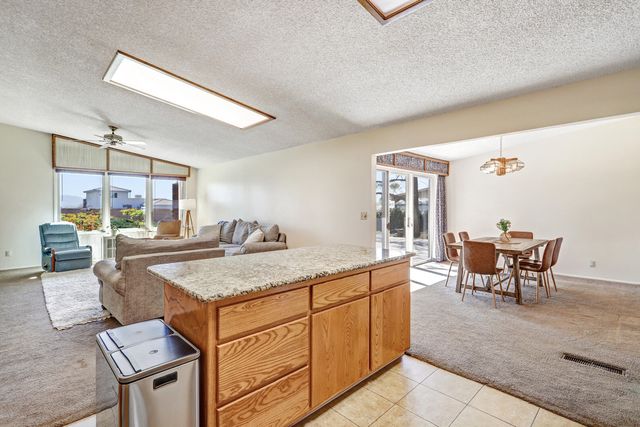 9818 Greene Avenue NW, Albuquerque, NM 87114