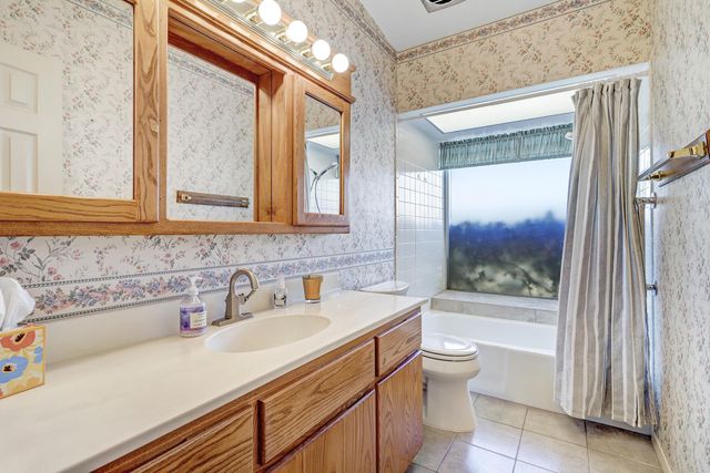 9818 Greene Avenue NW, Albuquerque, NM 87114