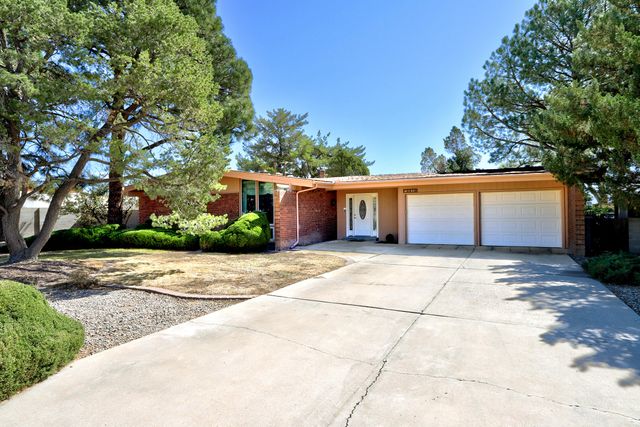 9818 Greene Avenue NW, Albuquerque, NM 87114