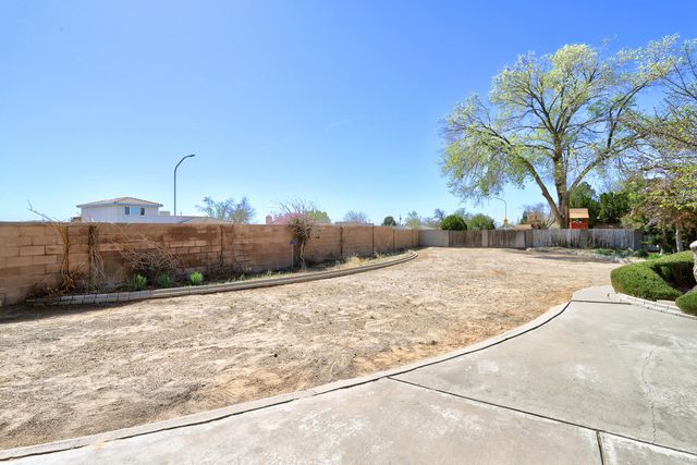 9818 Greene Avenue NW, Albuquerque, NM 87114