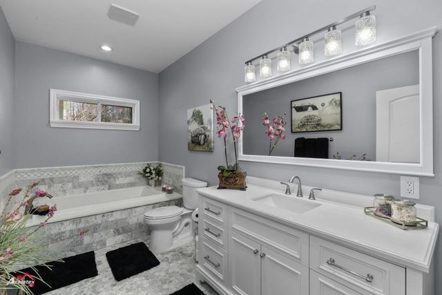 6270 Us Highway 259 Highway N, Naples, TX 75568