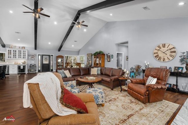 6270 Us Highway 259 Highway N, Naples, TX 75568