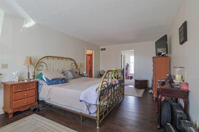 125 Hopping Court, Harrison, OH 45030