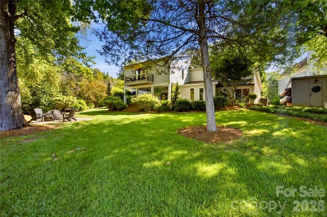 8172 Malibu Pointe Lane, Denver, NC 28037