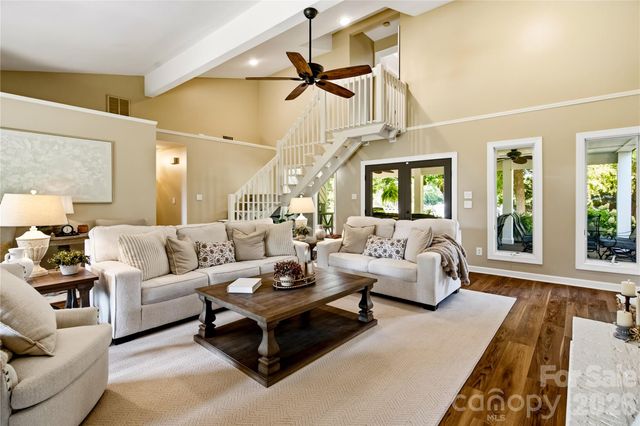 8172 Malibu Pointe Lane, Denver, NC 28037