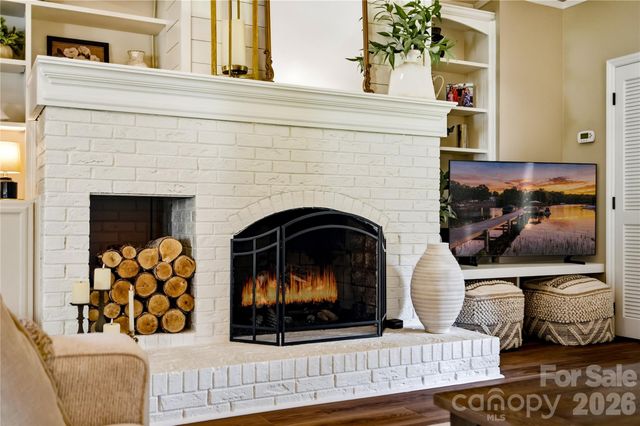 8172 Malibu Pointe Lane, Denver, NC 28037