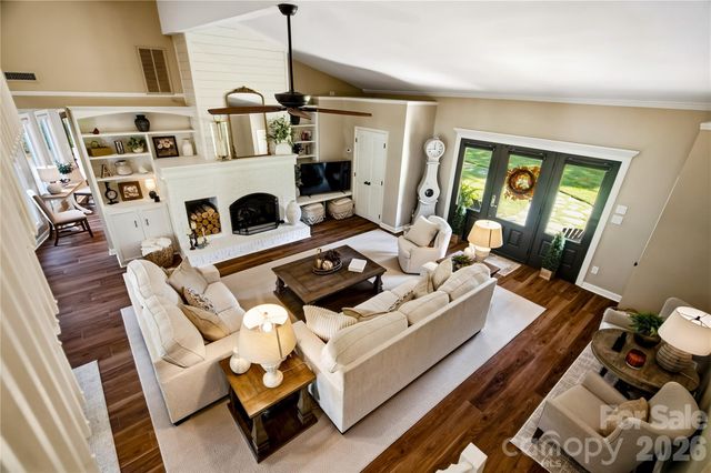 8172 Malibu Pointe Lane, Denver, NC 28037