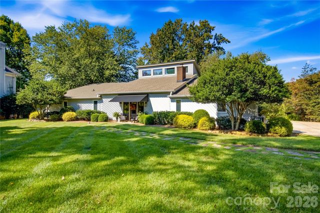8172 Malibu Pointe Lane, Denver, NC 28037