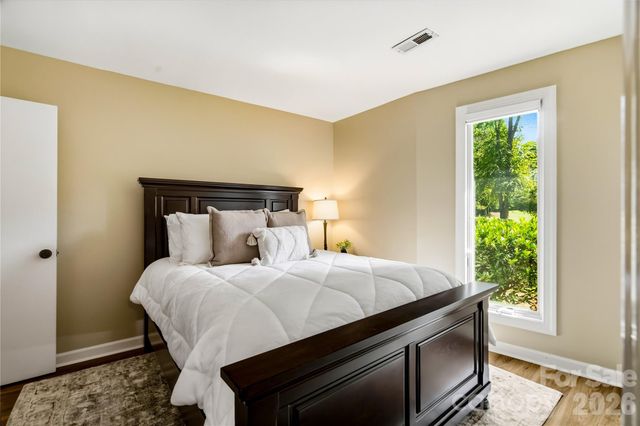 8172 Malibu Pointe Lane, Denver, NC 28037