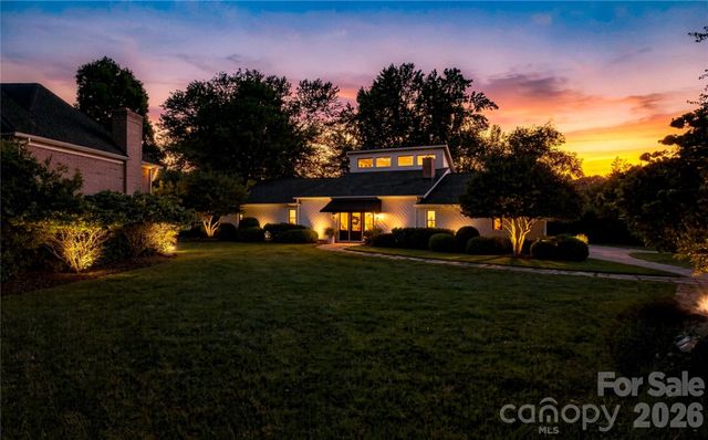 8172 Malibu Pointe Lane, Denver, NC 28037