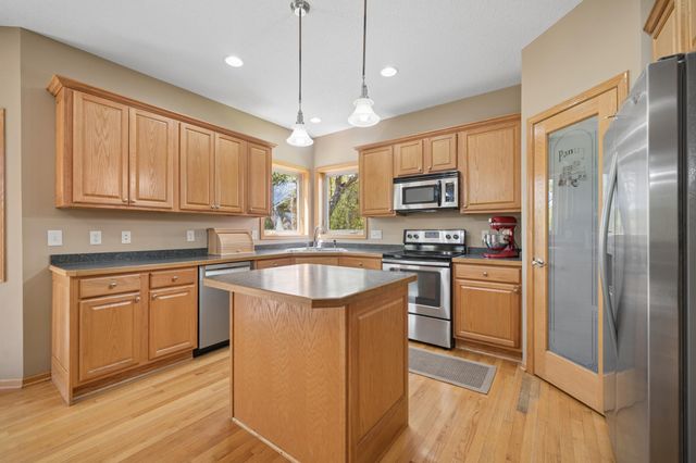1017 Provence Lane, Belle Plaine, MN 56011