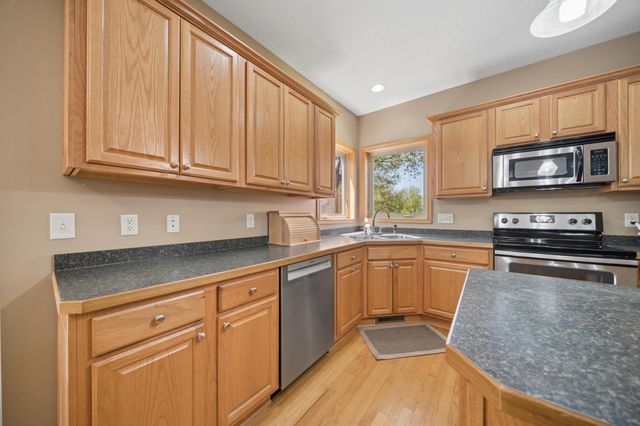 1017 Provence Lane, Belle Plaine, MN 56011
