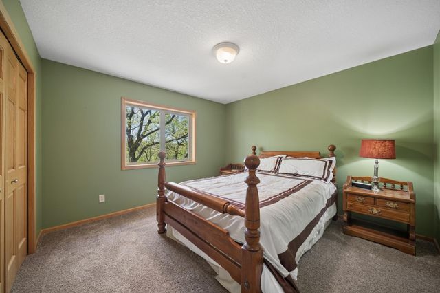1017 Provence Lane, Belle Plaine, MN 56011