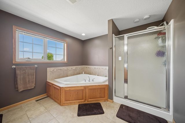 1017 Provence Lane, Belle Plaine, MN 56011