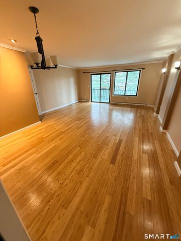 23 Margo Court 23, Cromwell, CT 06416