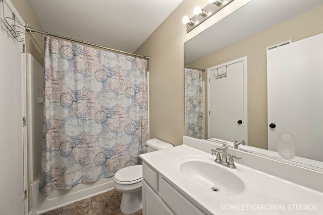 148 Presidential Boulevard, Oswego, IL 60543