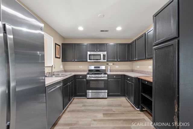 148 Presidential Boulevard, Oswego, IL 60543