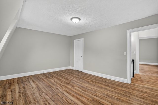 21 Reese Ct, Phillipsburg Town, NJ 08865