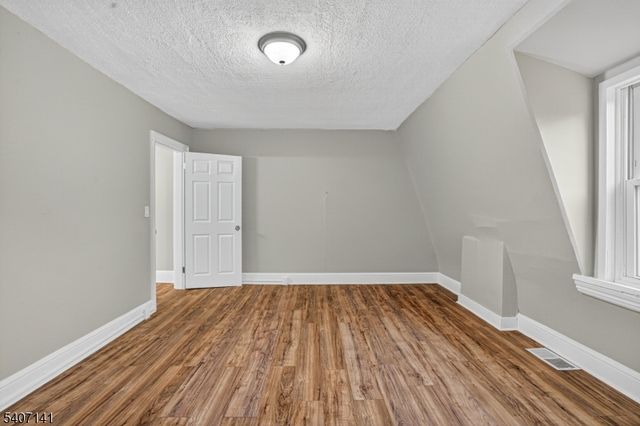 21 Reese Ct, Phillipsburg Town, NJ 08865