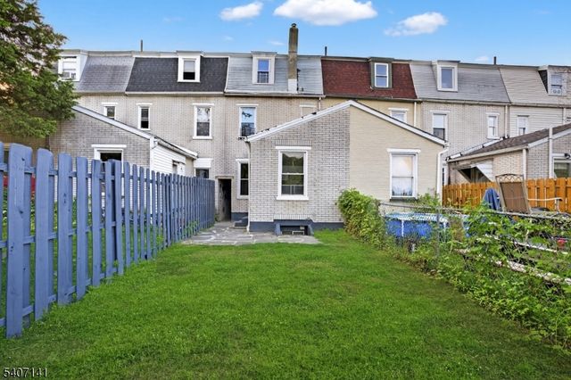 21 Reese Ct, Phillipsburg Town, NJ 08865