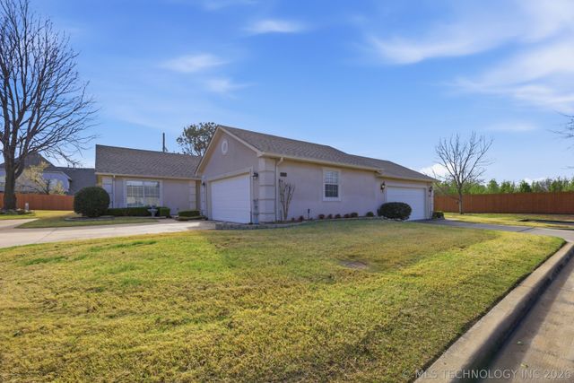 8421 S 84th East Place, Tulsa, OK 74133