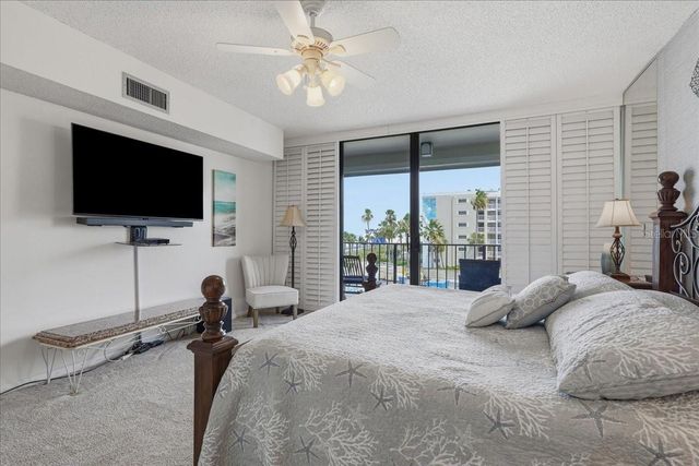 5396 GULF BOULEVARD 304, St Pete Beach, FL 33706