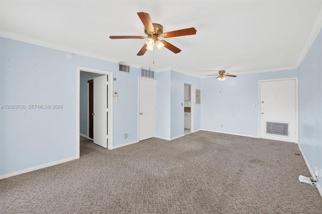 3040 NE 16th Ave 310, Oakland Park, FL 33334
