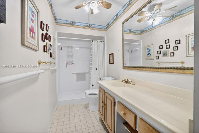 3040 NE 16th Ave 310, Oakland Park, FL 33334