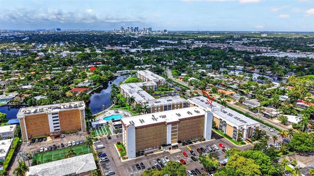 3040 NE 16th Ave 310, Oakland Park, FL 33334