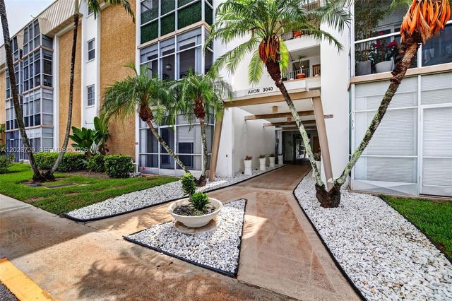 3040 NE 16th Ave 310, Oakland Park, FL 33334