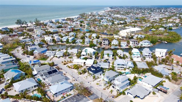 243 S HARBOR DRIVE, Holmes Beach, FL 34217