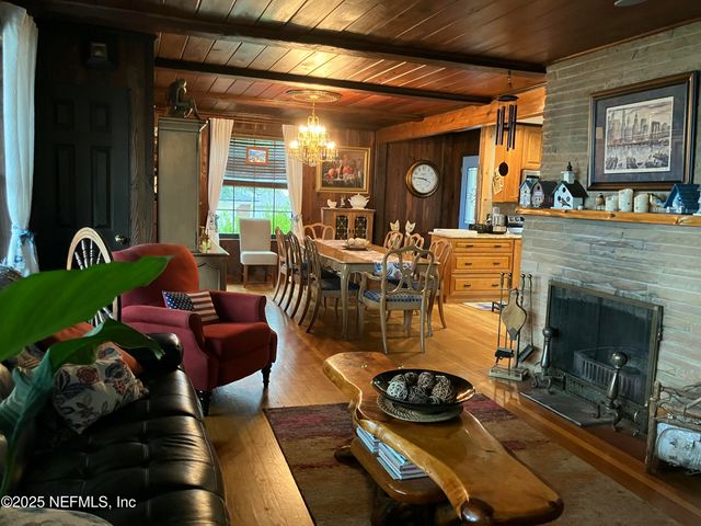 1375 CEDAR BAY Road, Jacksonville, FL 32218