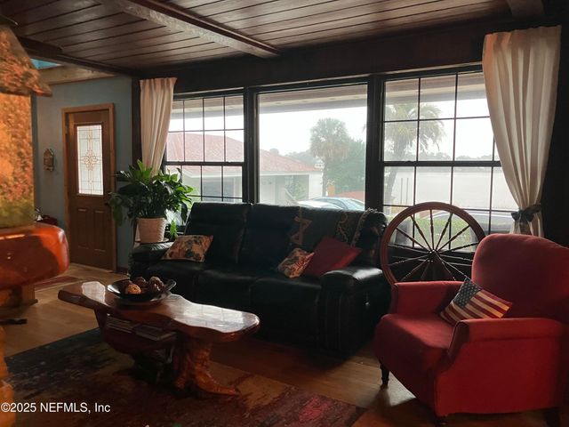 1375 CEDAR BAY Road, Jacksonville, FL 32218