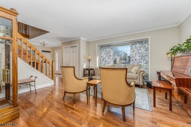 16 Aberdeen Cir, Raritan Twp., NJ 08822