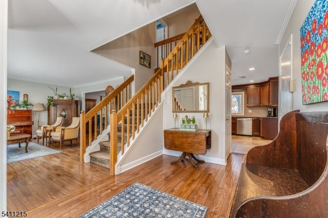 16 Aberdeen Cir, Raritan Twp., NJ 08822