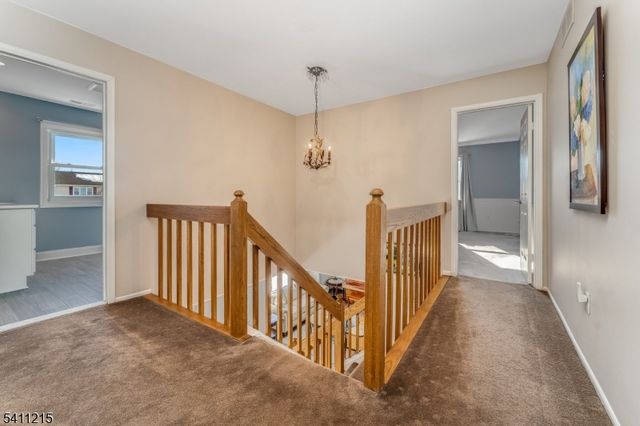 16 Aberdeen Cir, Raritan Twp., NJ 08822