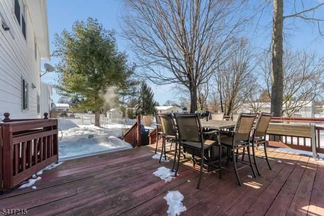 16 Aberdeen Cir, Raritan Twp., NJ 08822