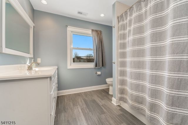 16 Aberdeen Cir, Raritan Twp., NJ 08822