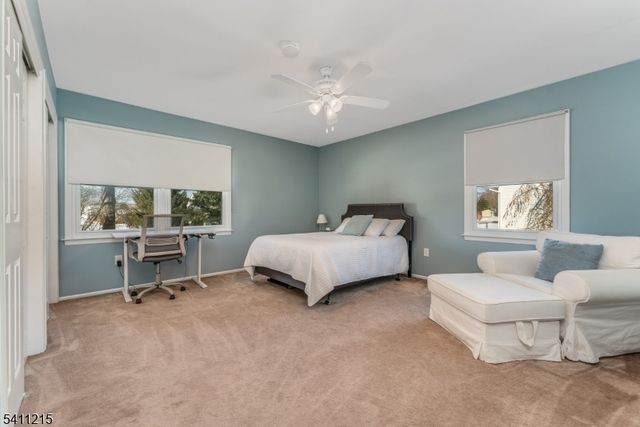 16 Aberdeen Cir, Raritan Twp., NJ 08822