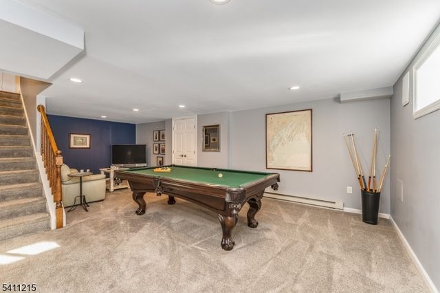 16 Aberdeen Cir, Raritan Twp., NJ 08822