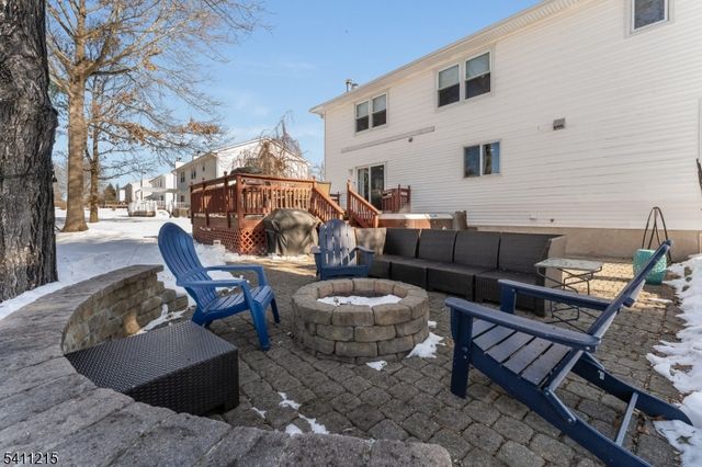 16 Aberdeen Cir, Raritan Twp., NJ 08822