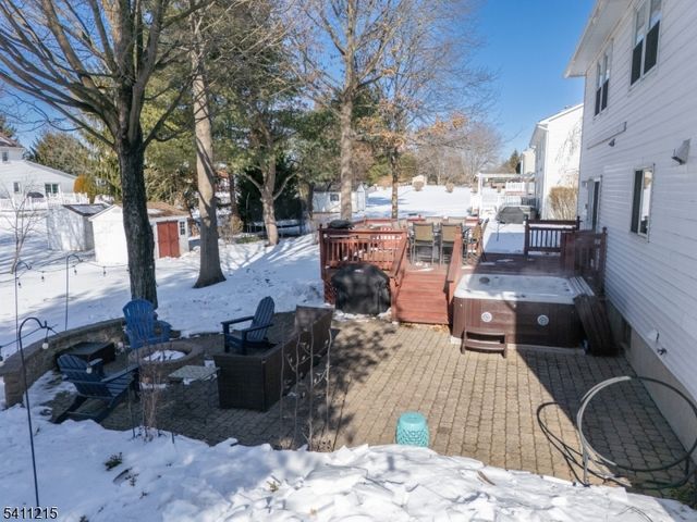 16 Aberdeen Cir, Raritan Twp., NJ 08822