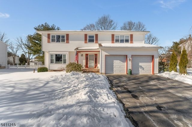 16 Aberdeen Cir, Raritan Twp., NJ 08822