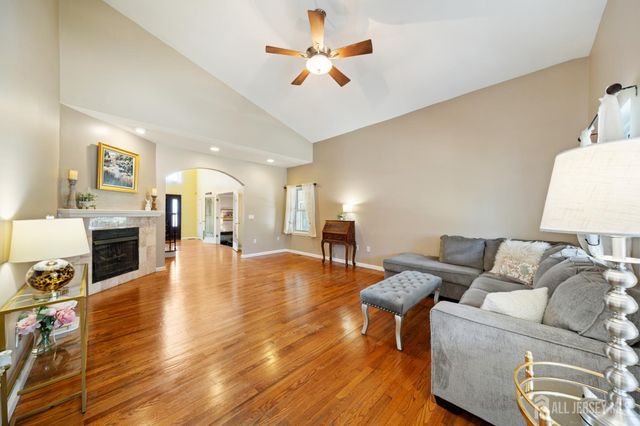 1042 Maxim Southard Road, Howell, NJ 07731