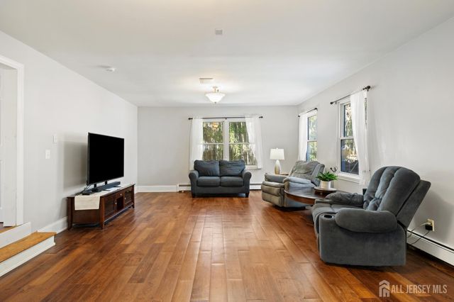 1042 Maxim Southard Road, Howell, NJ 07731