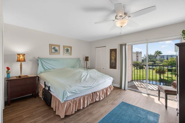 7006 Huntington Lane 404, Delray Beach, FL 33446