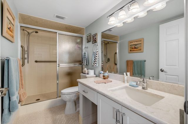 7006 Huntington Lane 404, Delray Beach, FL 33446