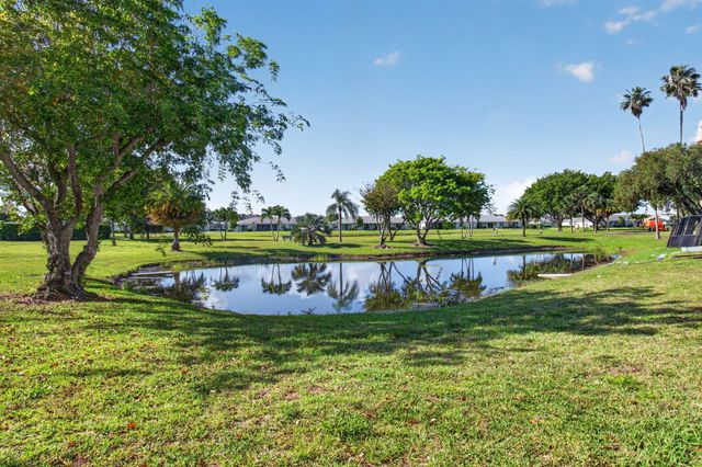 7006 Huntington Lane 404, Delray Beach, FL 33446