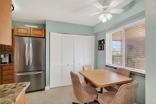 7006 Huntington Lane 404, Delray Beach, FL 33446